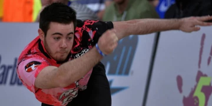 Anthony Simonsen leads top 16 into match play at 2018 DHC PBA Japan Invitational