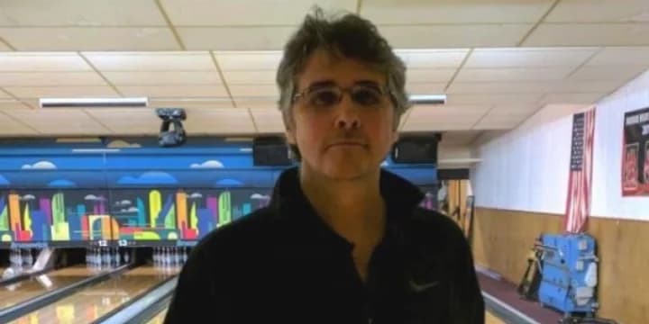 Madison’s Chris Gibbons soars past Pete Weber to lead PBA50 South Shore Open after first round