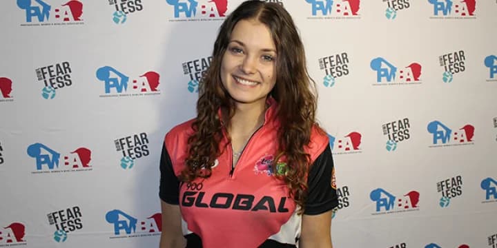 Daria Pajak rides 299-274-299 to qualifying lead of Pepsi PWBA St. Petersburg-Clearwater Open