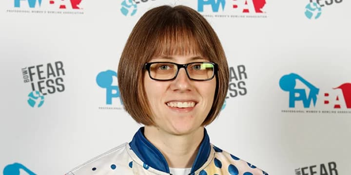Solid game plan, versatility carry Erin McCarthy to qualifying lead at 2019 PWBA Fountain Valley Open