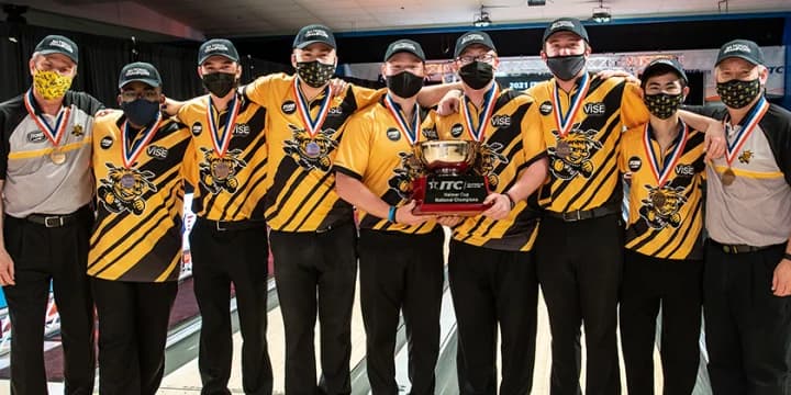  Left lane of TV pair goes 10-0 as Wichita State men join Wichita State women in winning Intercollegiate Team Championships