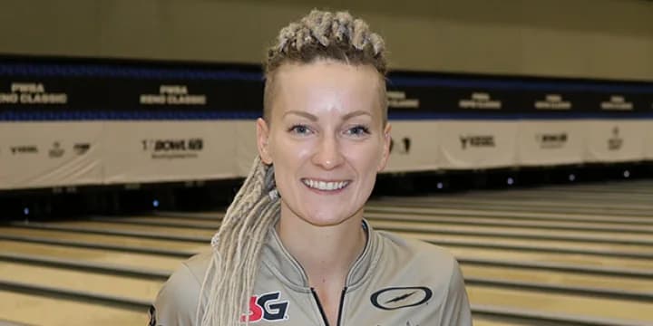 Diana Zavjalova leads, Bryanna Coté in best Player of the Year position heading to last round of match play at 2021 PWBA Tour Championship