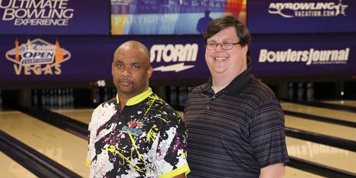 On another day of big scores at the 2022 USBC Open Championships, Tony Odom and Nick Powanda fire 1,518 to take doubles lead