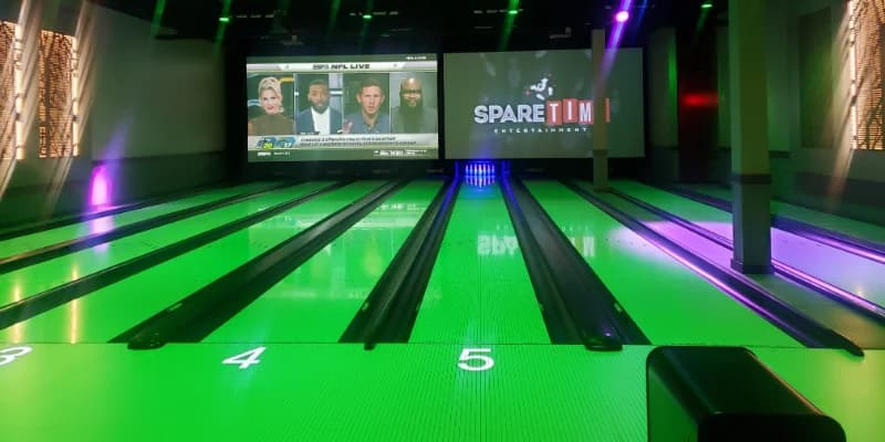 String pinsetters at new Spare Time Madison not quite USBC certifiable, but not far from traditional machines in pinfall