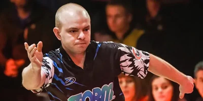 PBA Tour player, vlog celebrity Brad Miller fires 815 to take singles lead at 2024 USBC Open Championships