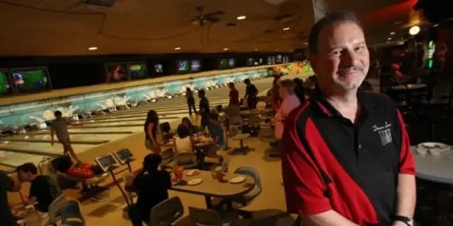 Dream Lanes sold to Ashwaubenon Bowling Alley owners Ryan and Matt Orvis