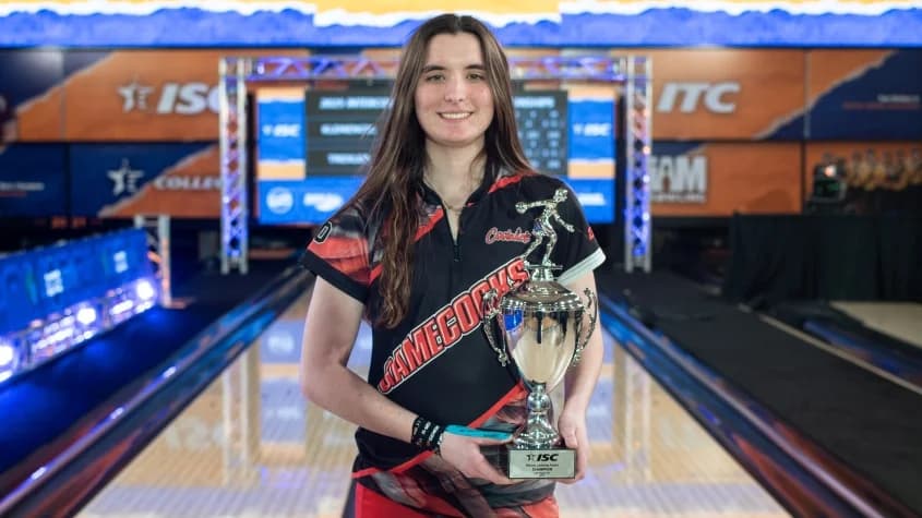 After gutsy ball change, Erin Klemencic rallies to win 2025 Intercollegiate Singles Championships women's title