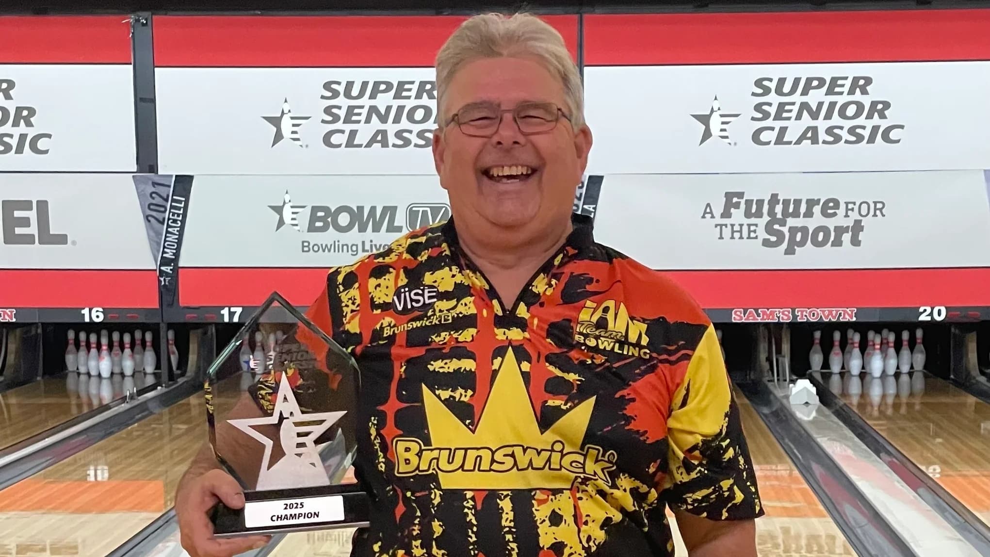 James Campbell beats Pete Weber in stunning finish to win 2025 USBC Super Senior Classic