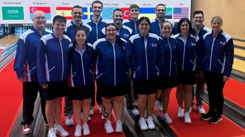 Malaysia's Muhammad Danial Abu Samah, Mohammad Hafiz Zainuddin lead men's doubles qualifying as Team USA duos miss top 24 at 2025 IBF World Championships