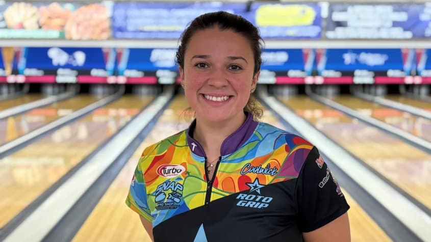 Crystal Elliott leads as top 16 advance to bracket match play at 2026 PWBA Rochester Open
