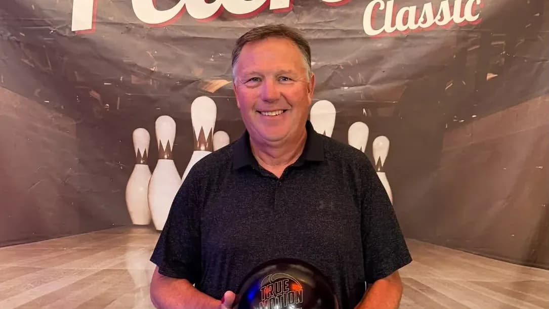 Doug Leikness battles through 'lane breakdown' to take 2026 Petersen Classic lead with 1,663.