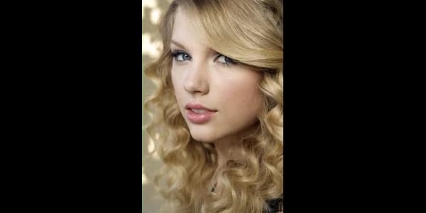 Swift edges Bieber for celebrity Hall of Fame spot