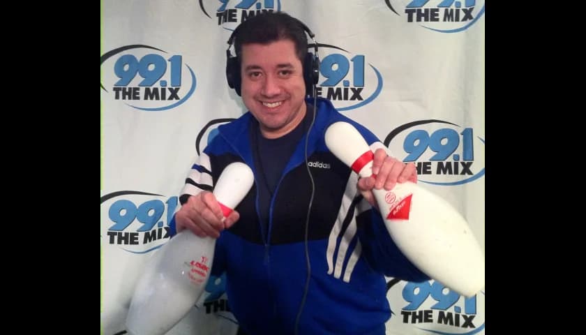 Milwaukee media personality Van McNeil training to bowl PBA Geico Summer Swing