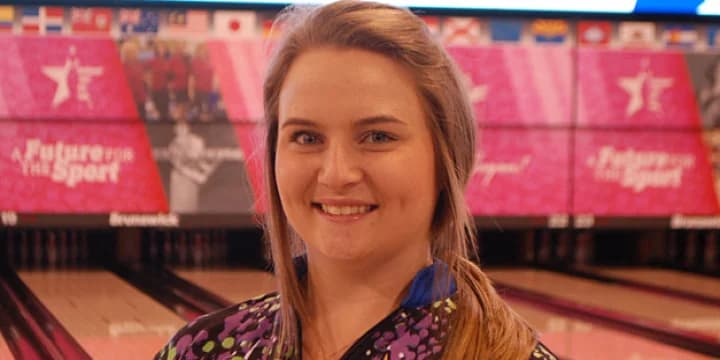 In final day before Queens starts, Taylor Bulthuis takes singles lead, Melissa Van Dyke and Heidi Sanders doubles lead at USBC Women's Championships