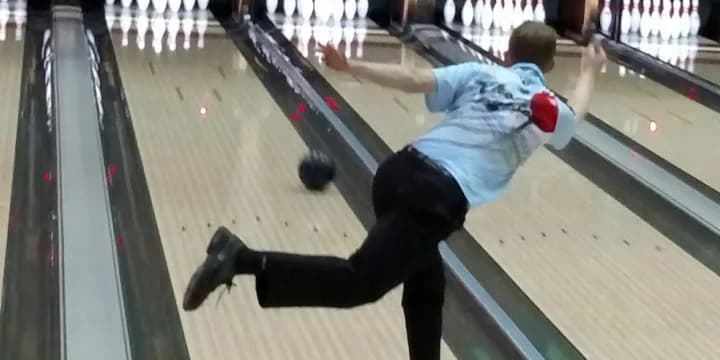Thomas Larsen leads strong field into cashers round of Grand Casino Hotel & Resort PBA Oklahoma Open