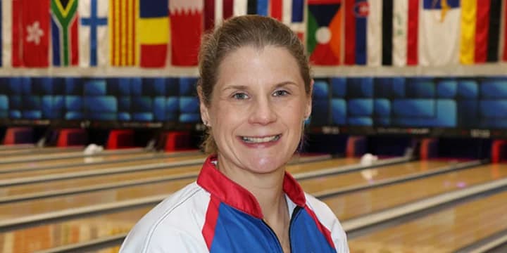 South Africa’s Francis Louw holds lead, Team USA’s Kelly Kulick grabs lead after second round of 2019 QubicaAMF World Cup