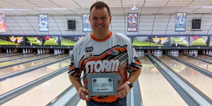 Tom Hess averages 228.38 to lead 2021 PBA50 Granville Financial Open after first round