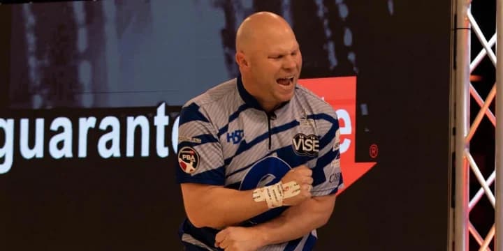Center switch means nothing as top seeds Tommy Jones, Graham Fach win South, East regional stepladders at 2022 PBA Players Championship