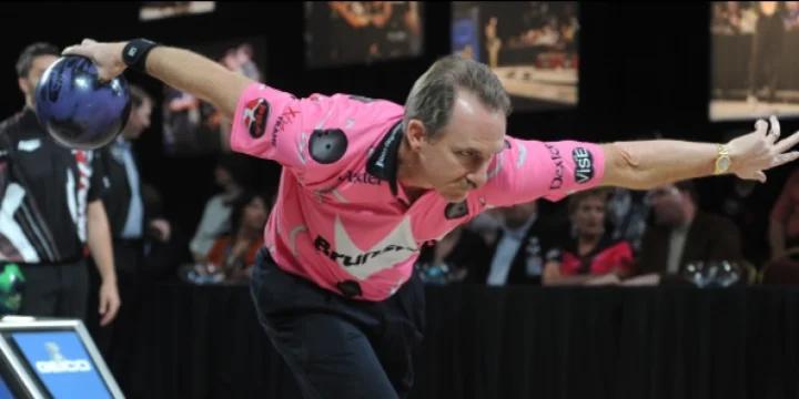 Hall of Famer Walter Ray Williams Jr. averages nearly 250 to lead first round of 2022 PBA50 Bud Moore Classic